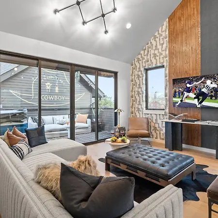 Modern Cowboy - Private Balcony - Mins To Broadway Villa